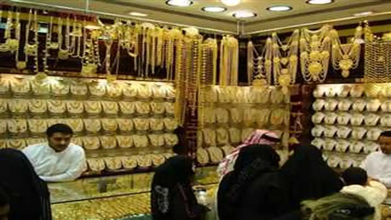 تحديث جديد لأسعار الذهب والمعدن الأبيض خلال تعاملات السبت في السعودية